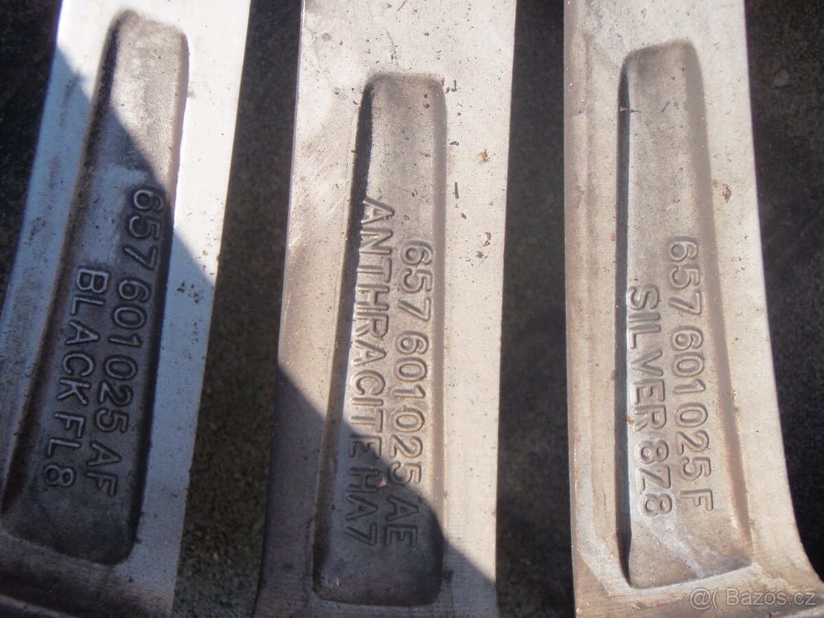 Disk Škoda Scala 657601025F - 2