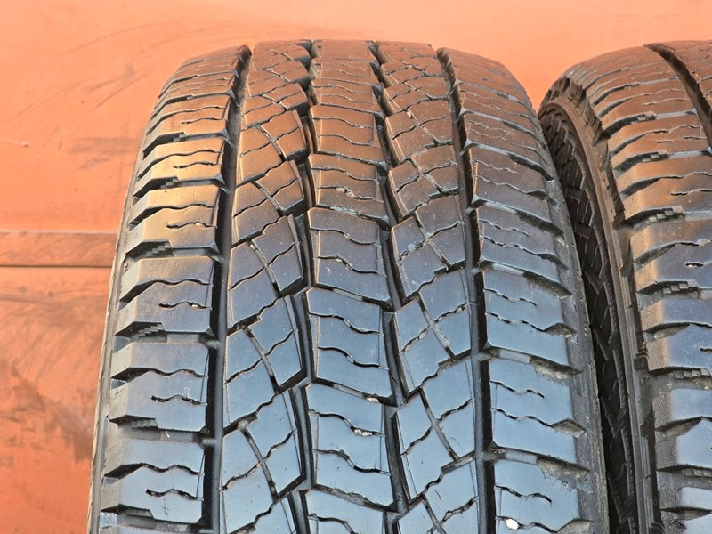Letní Nexen 225/70/15C - 2