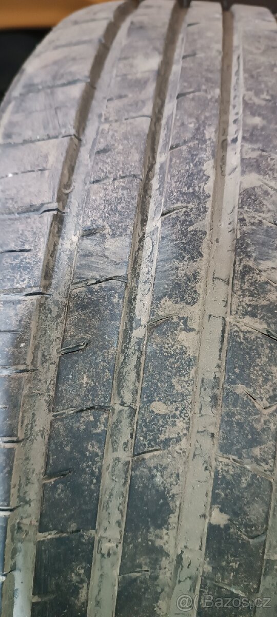 Pneu 215/55R17 Letní Firemax - 2