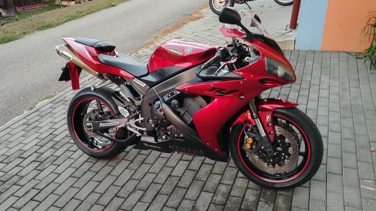 Yamaha YZF R1 - 2