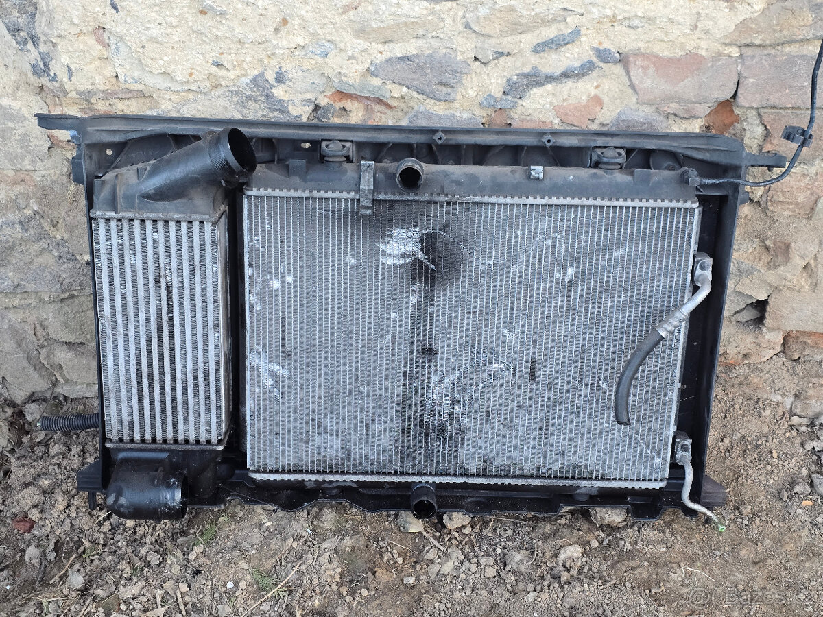 Citroen C4 Grand Pıcasso - chladičová stěna - 2
