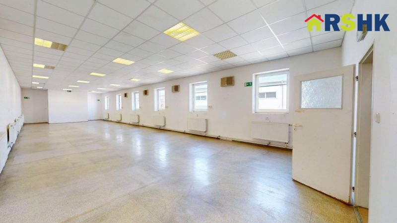 Pronájem komerčních prostor 235–470 m² - 2
