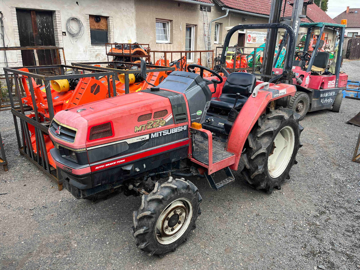 Mitsubishi MT 226 D , 4x4 - 2