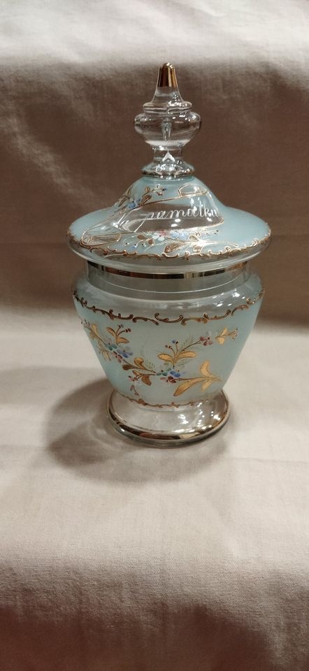 Retro i starožitnosti - sklo. Velký porcelánový hrnek - 2