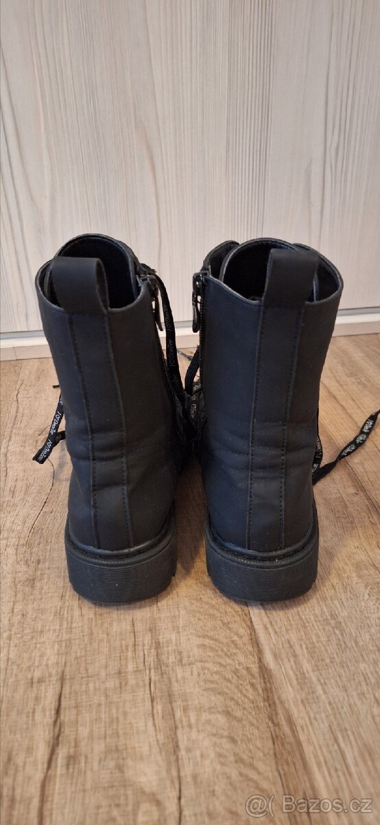 Dámské vysoké boty zn. DeeZee, vel. 38 - 2