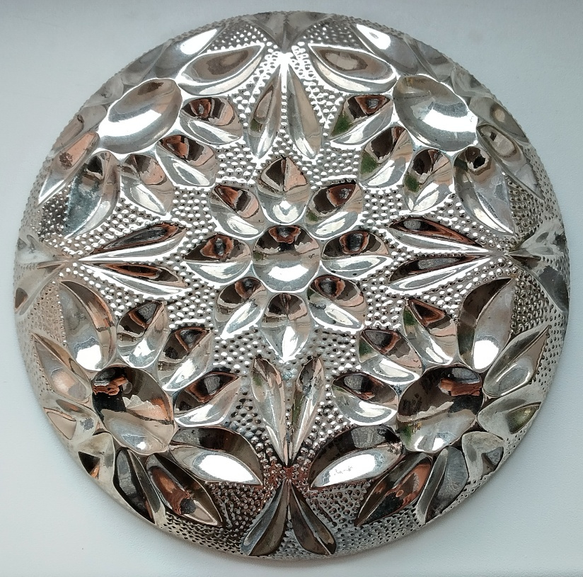 Duhově zbarvená miska z irizovaného skla - 2