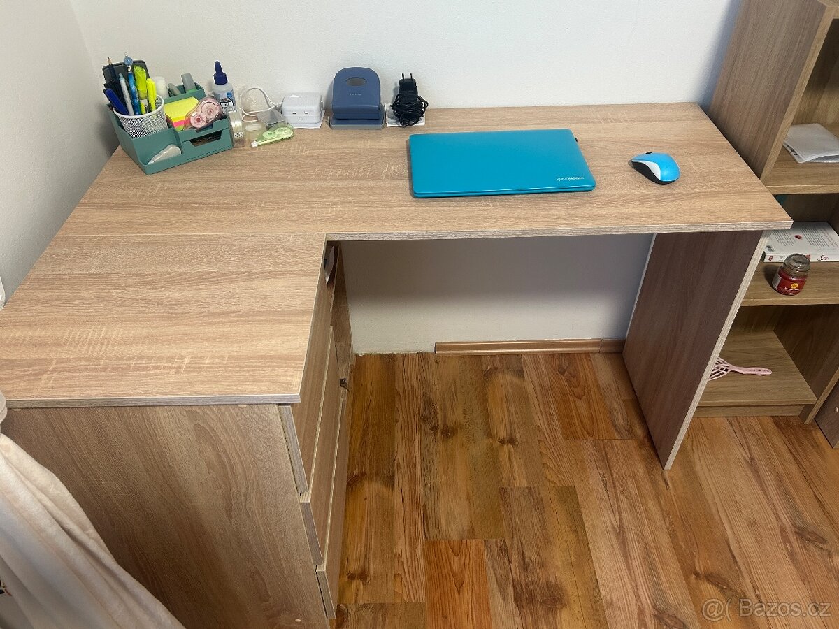 Rohový psací stůl - 2