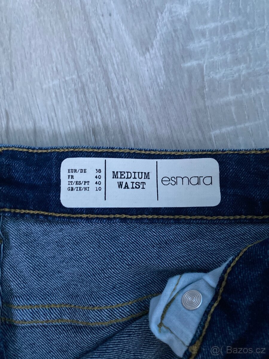 Tmavě modré džínové šortky - 2