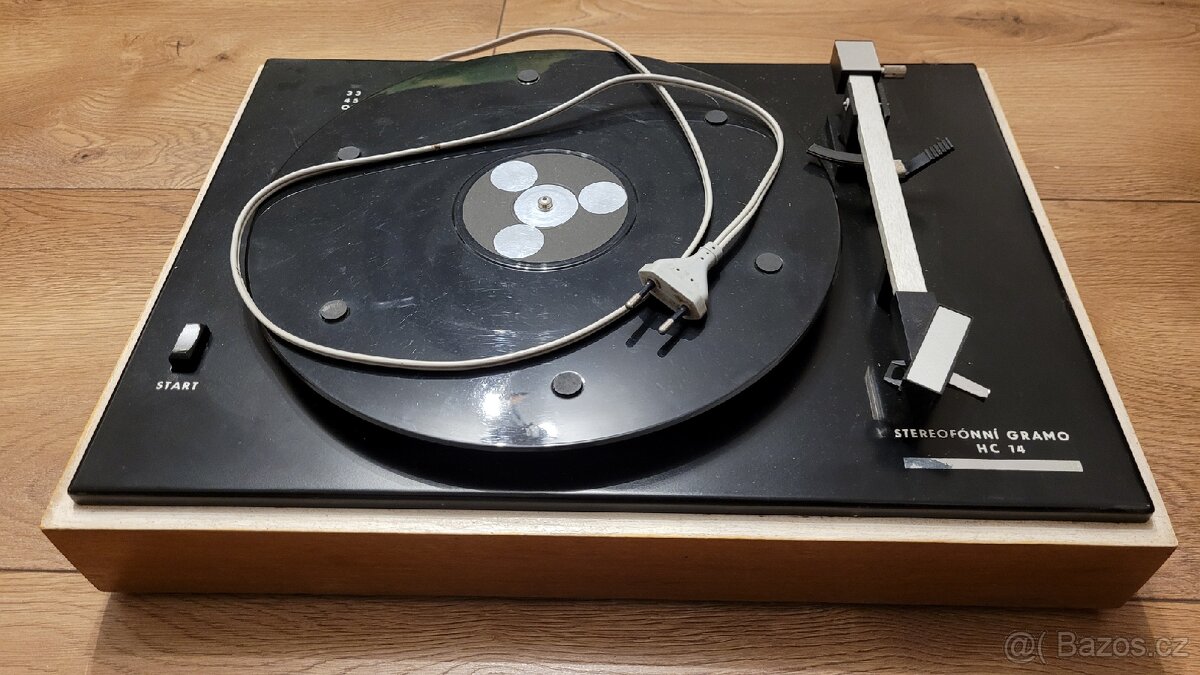 Stereofonní gramo Tesla HC 14 - 2