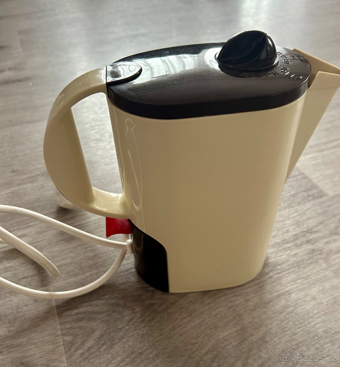 Prodám cestovní rychlovarnou konvici - 2
