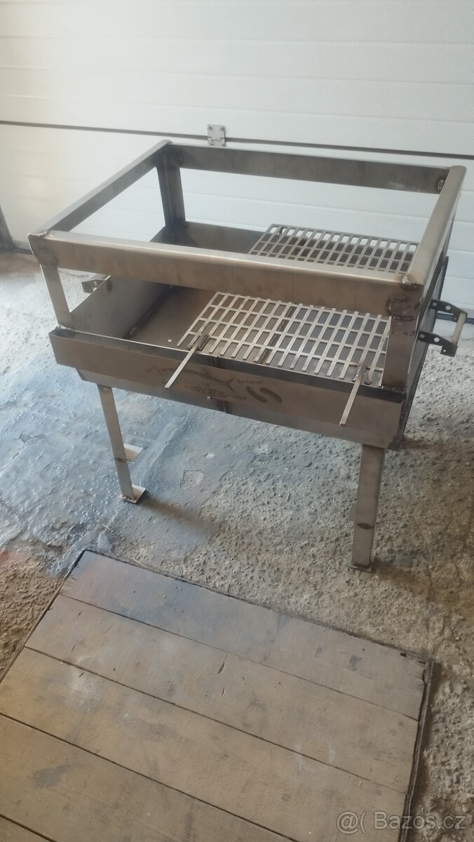 Gril na makrely, klobásy ,špíz - 2