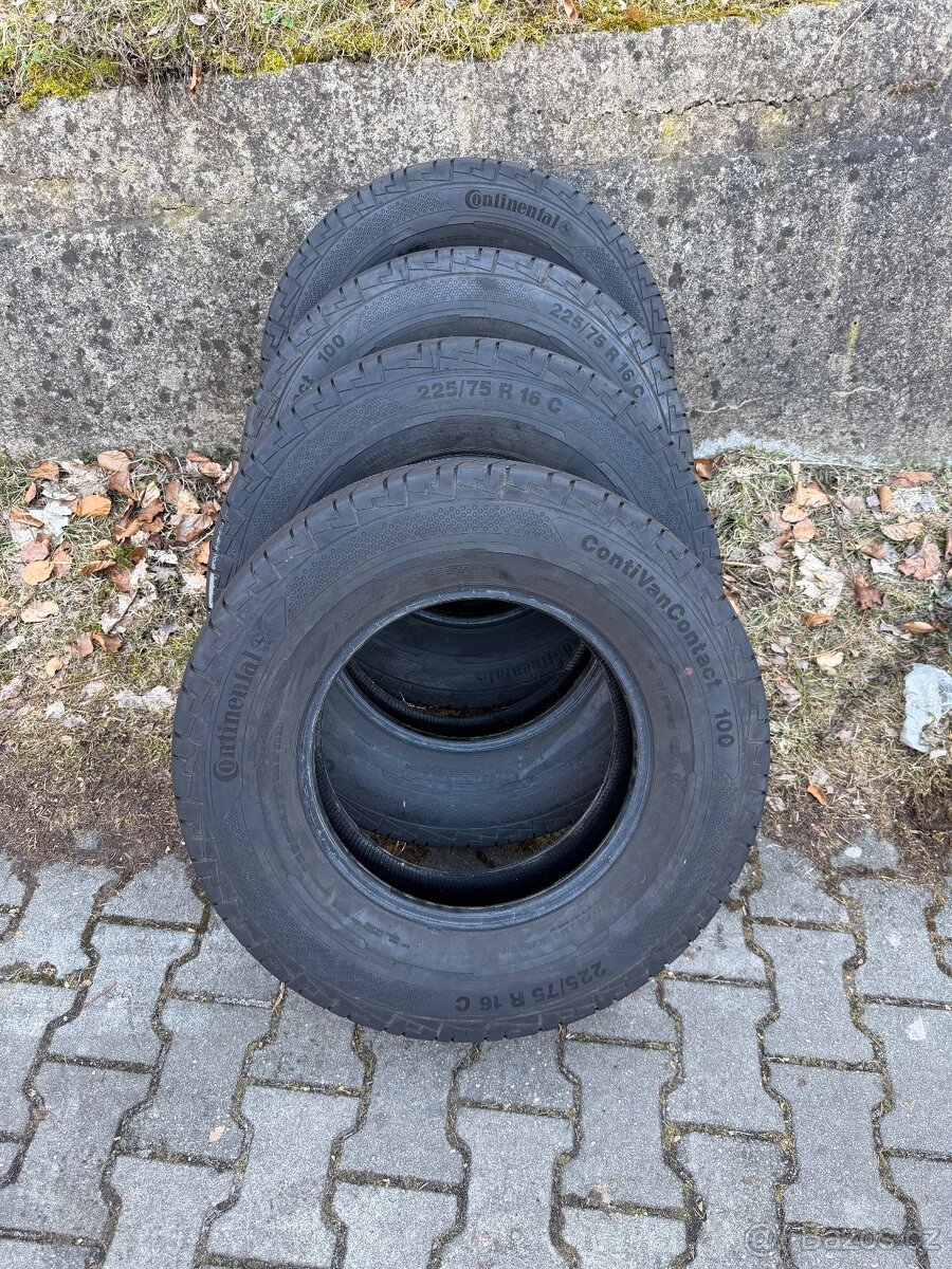 Continental letní 225/75/16C - 2