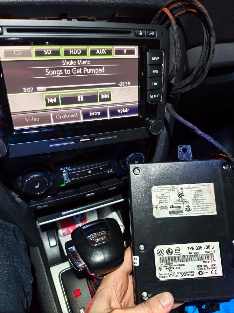 Bluetooth jednotka 7P6035730J - 2