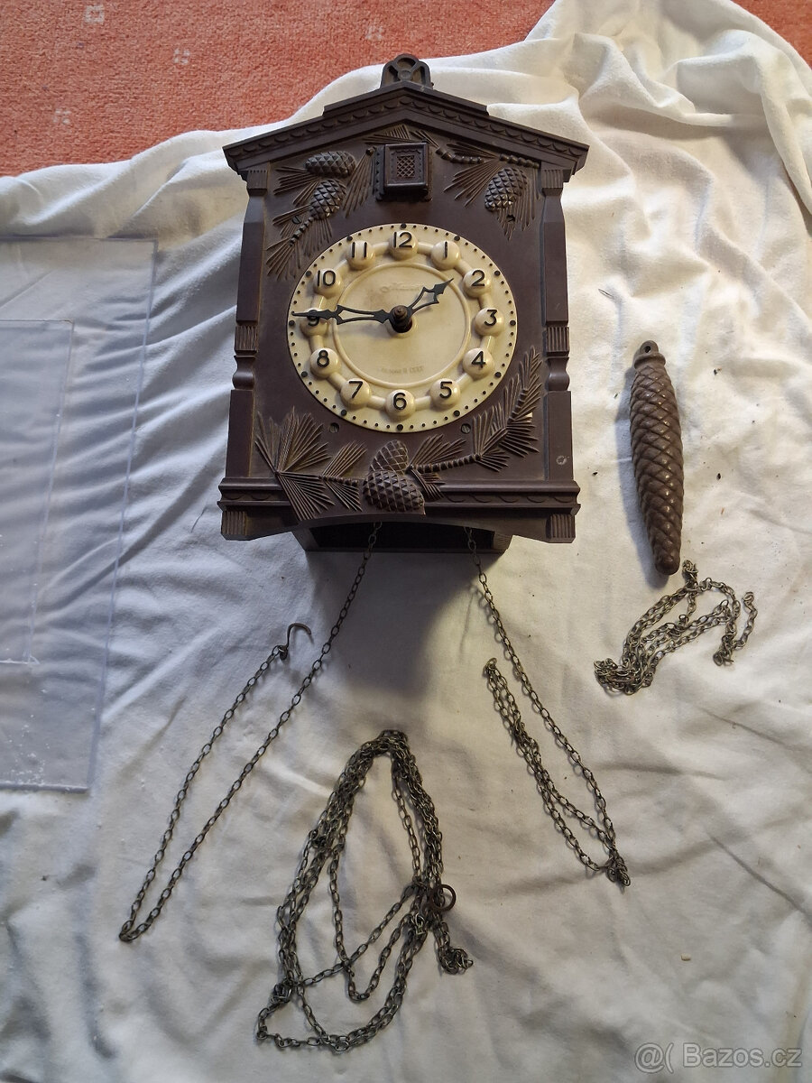 Prodám nekompletní kukačky CCCP - 2