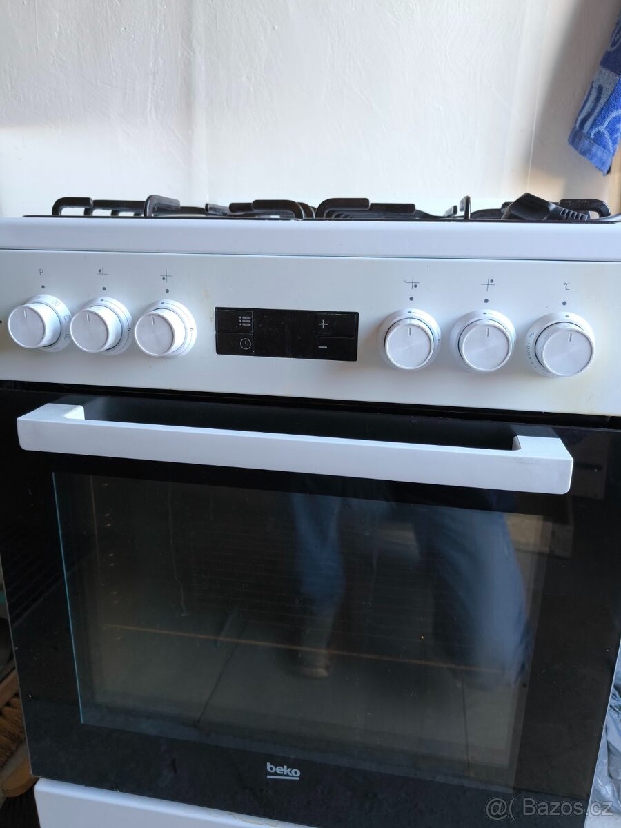 sporák plynový BEKO - 2
