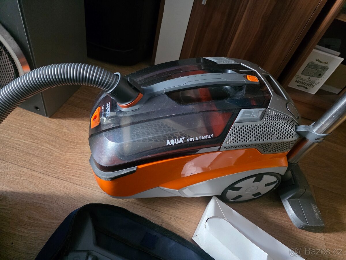 THOMAS AUQA PET FAMILY - 2