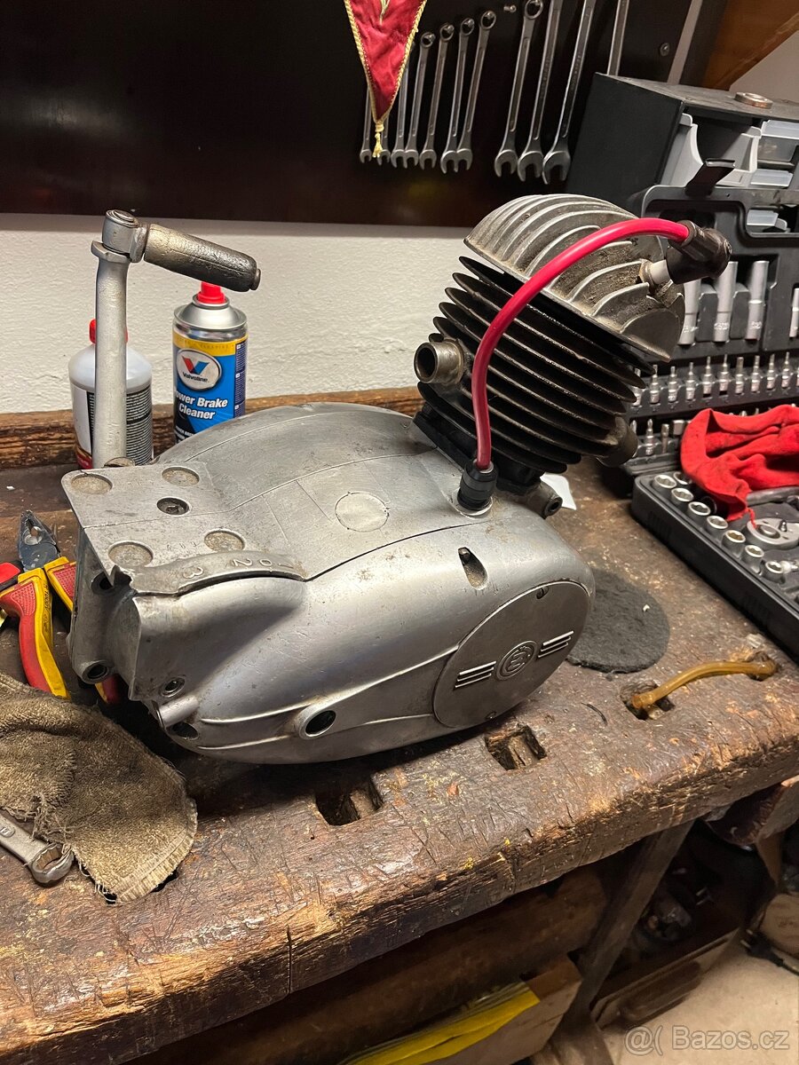 Motor ČZ 125 - 2