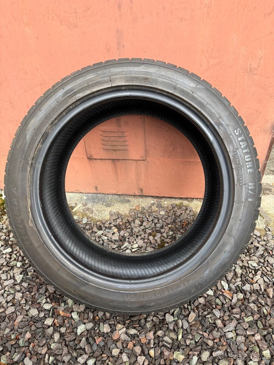 Letní pneu 255 45 19 - 2