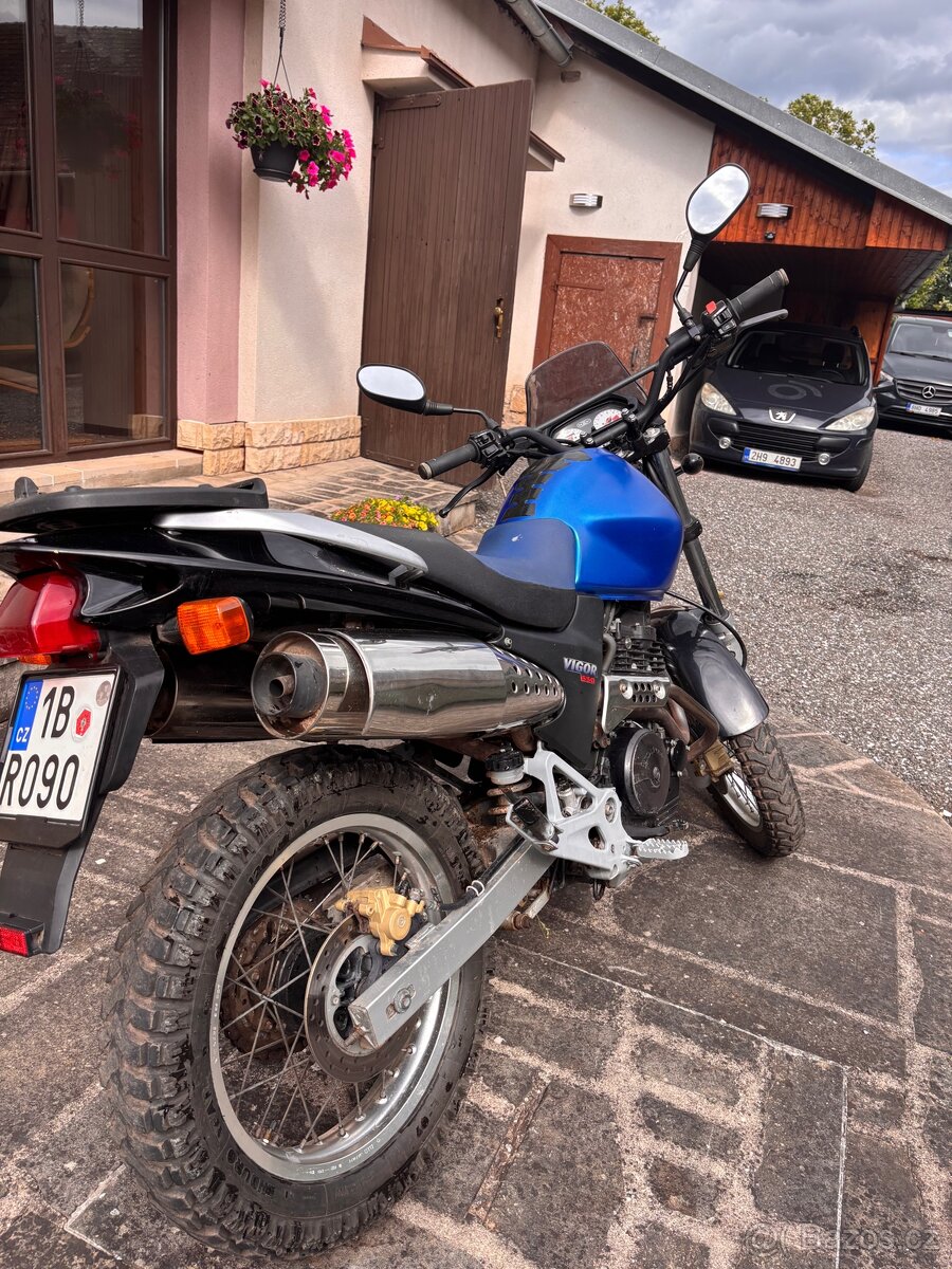 Honda vigor 650 - 2