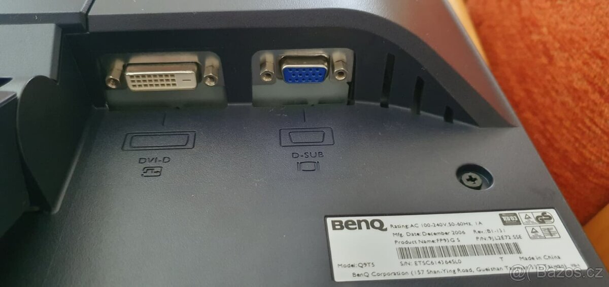 Monitor 20" - 2