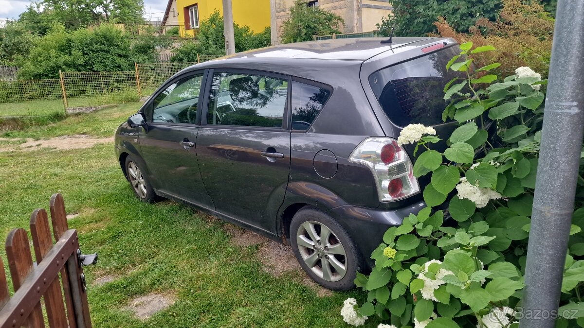 Corolla Verso - 2