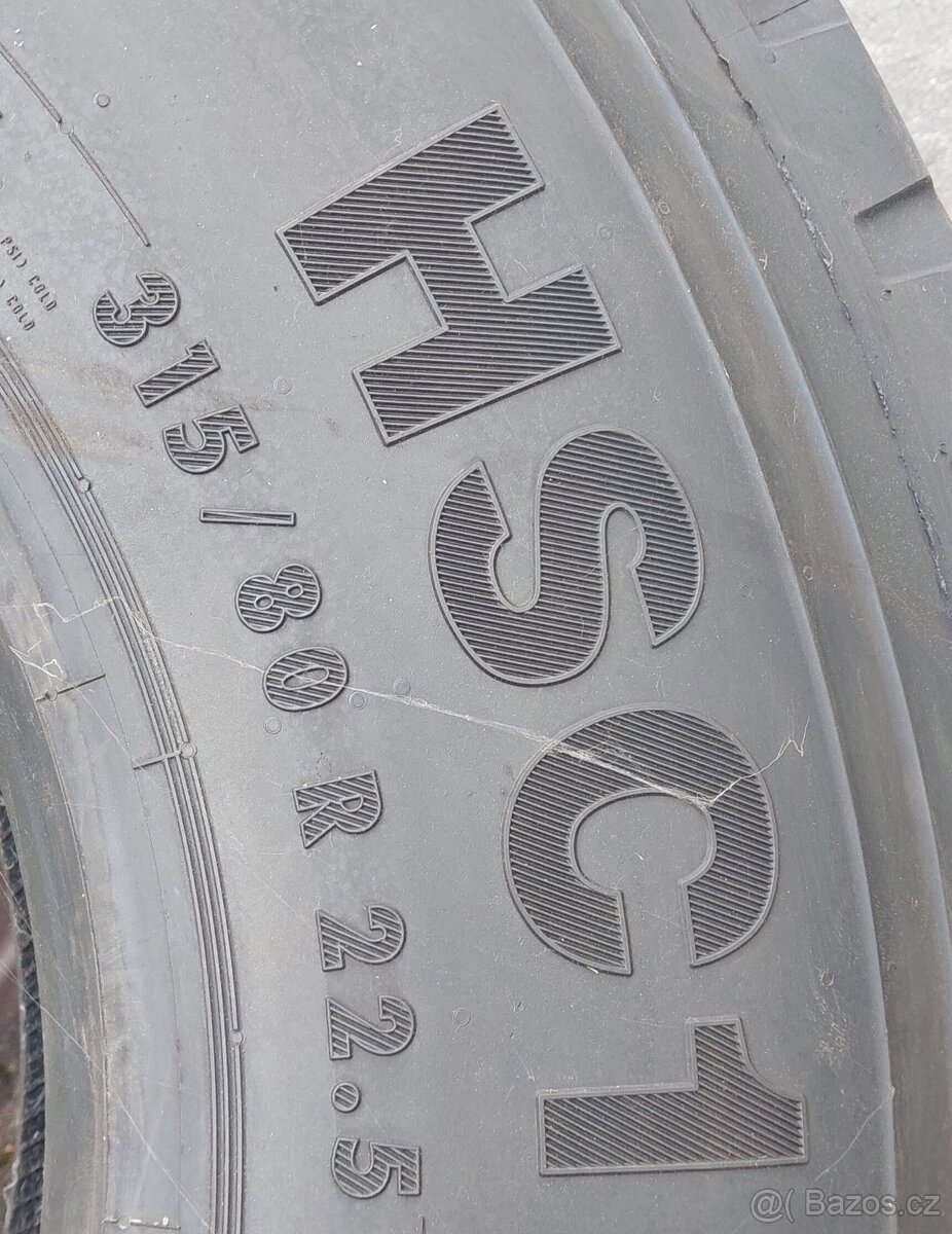 Pneu 315/80 R 22,5 - 2
