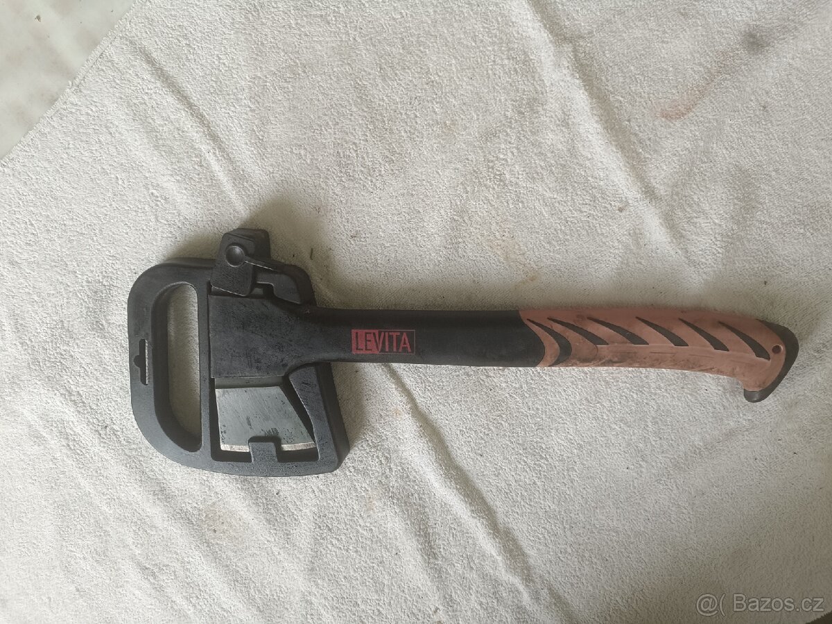 Sekera fiskars a sekera levita - 2