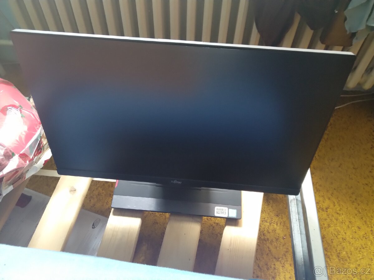 Počítač Fujitsu na náhradní díly - 2