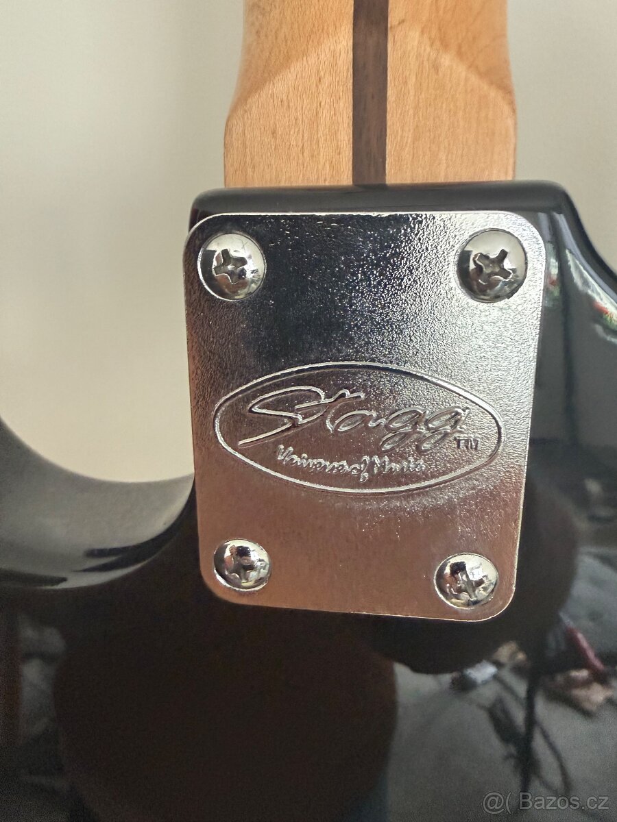 Electricka kytara STAGG - 2