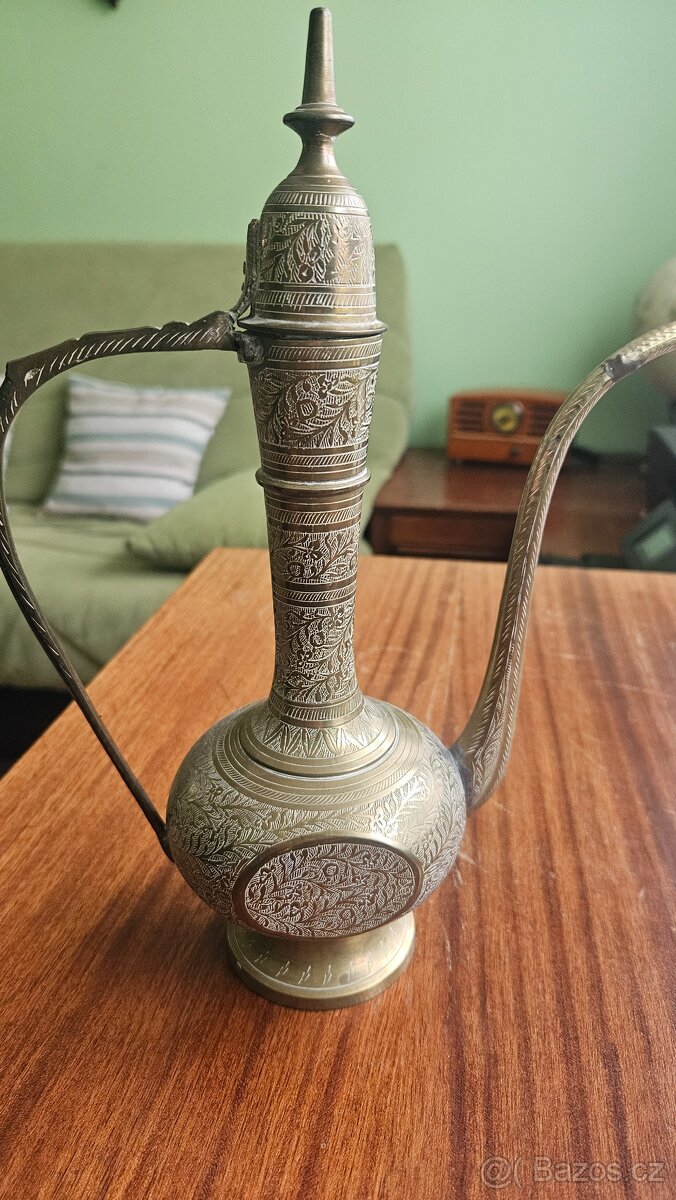 Arabská tepaná souprava - 2
