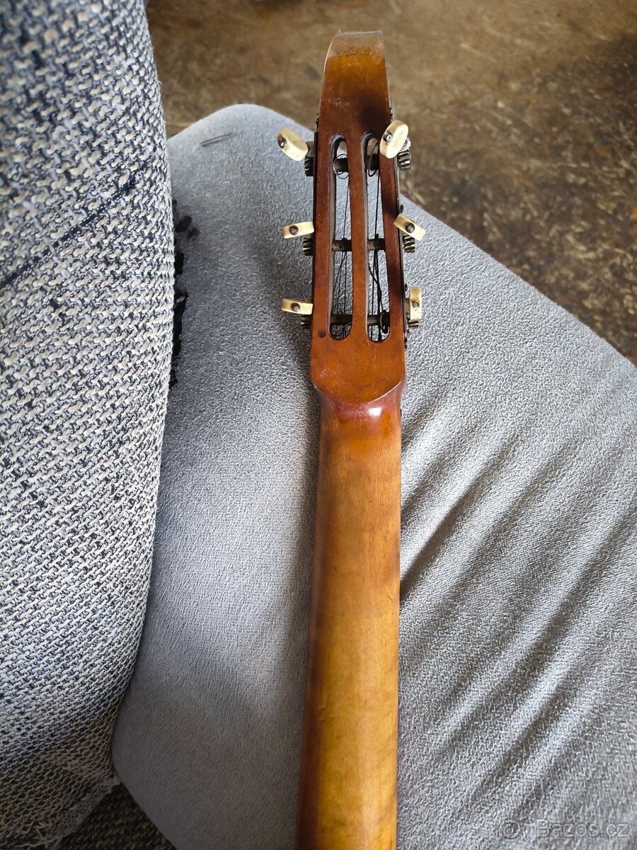 Loutna - 2