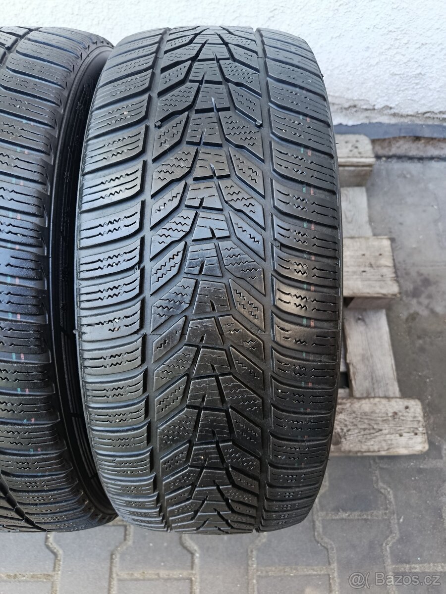 215/45/18 zimní pneu hankook - 2