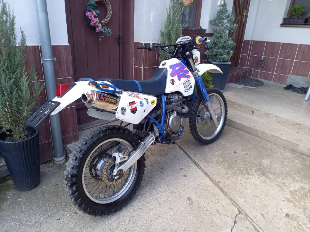 Suzuki DR 350