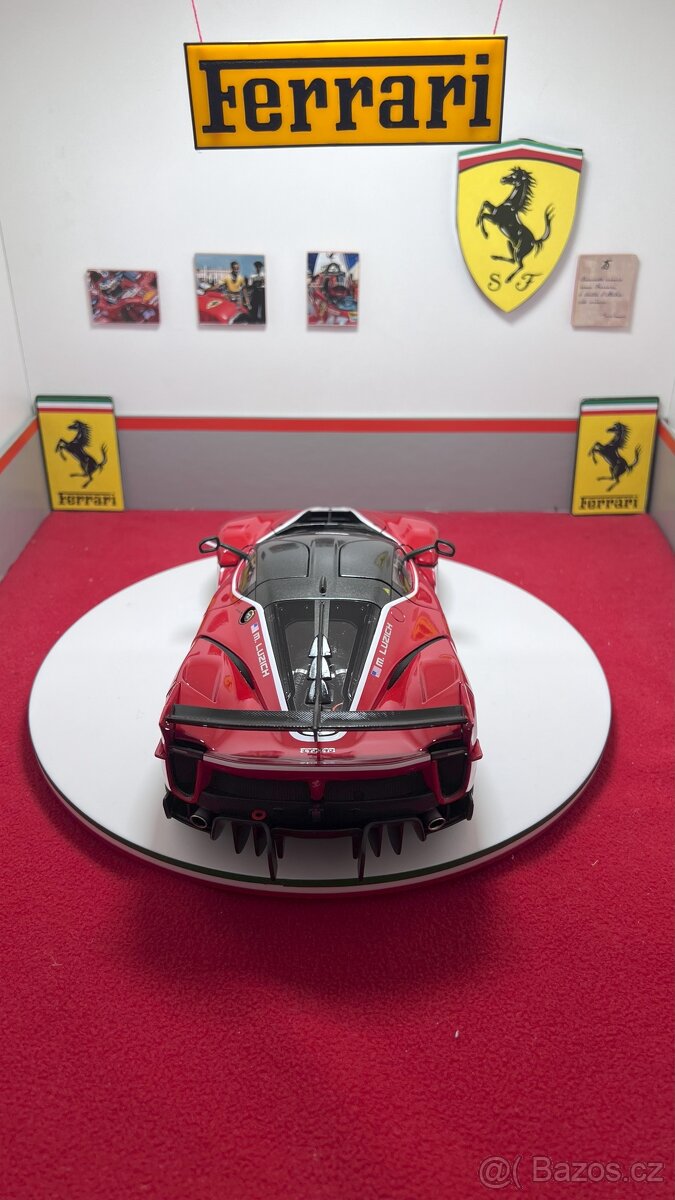 Ferrari FXX-K EVO 1:18 Bburago Signature - 2