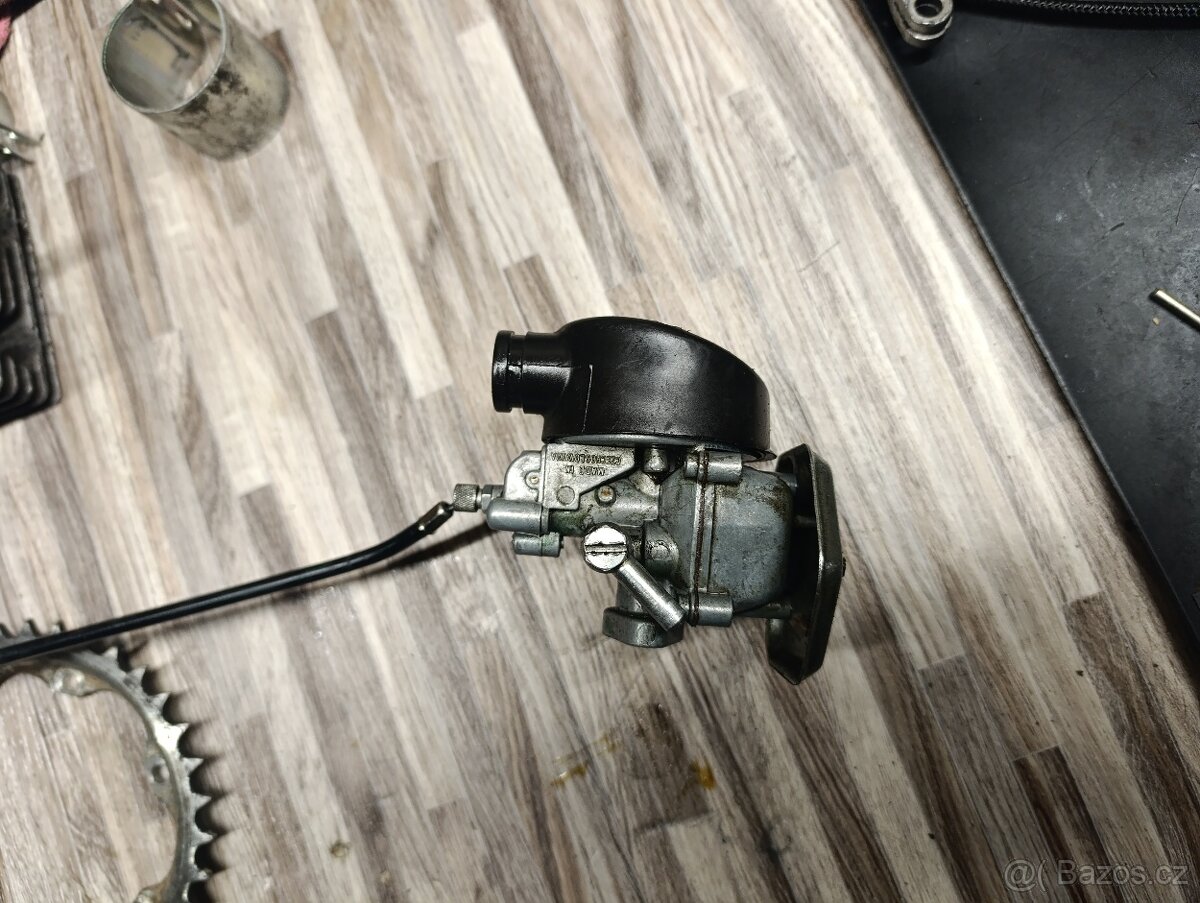 babetta 207 díly směs-nalez - 2