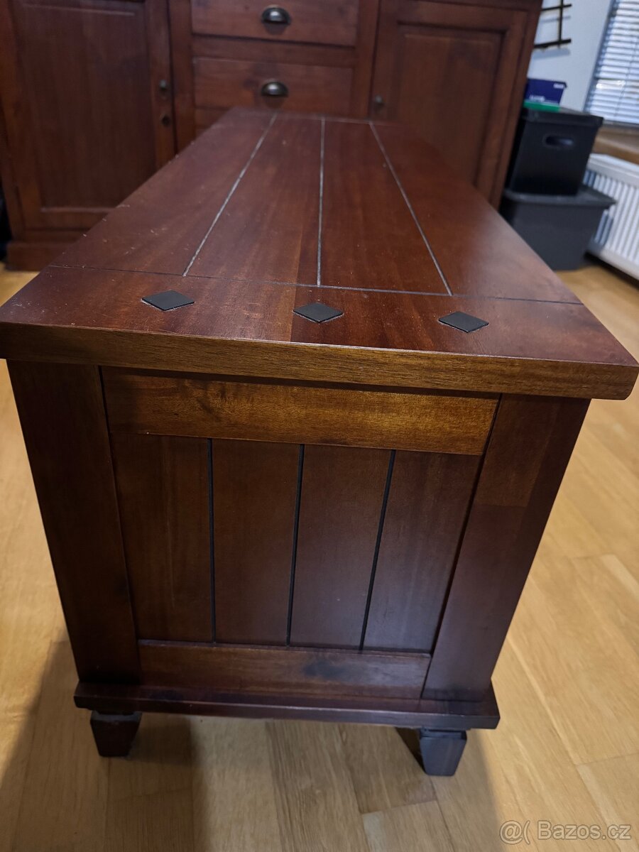 TV stolek z masivu - rezervace - 2