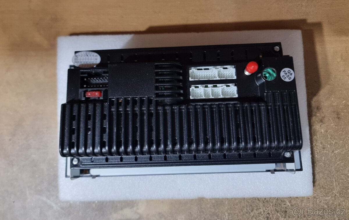 VW Touareg, Multivan, Caravelle 2DIN rádio s GPS - 2