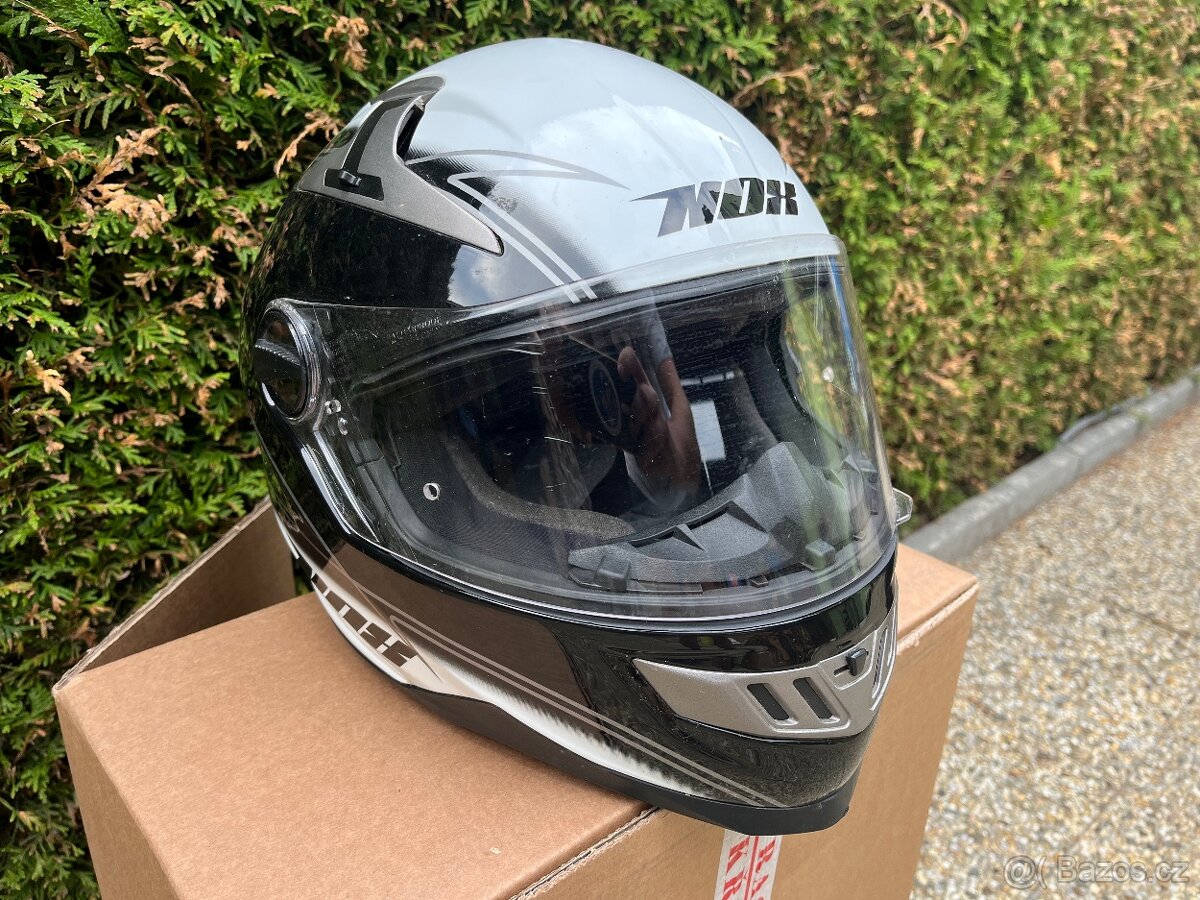 Moto helma Nox L se slunečním štítem - 2