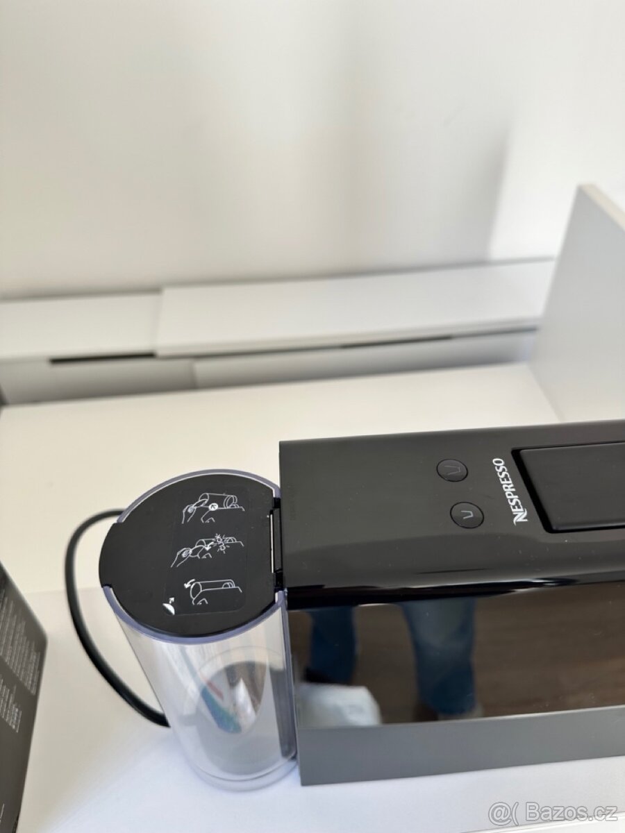 Kávovar Nespresso Essenza Mini + napěňovač mléka Aeroccino - 2