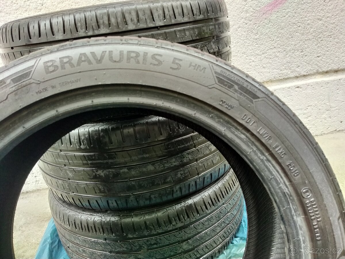 Letní pneu Barum Bravuris 225/45 R17 94 V XL - 2