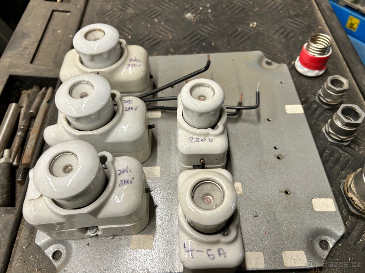 Pojistky porcelánové - 2