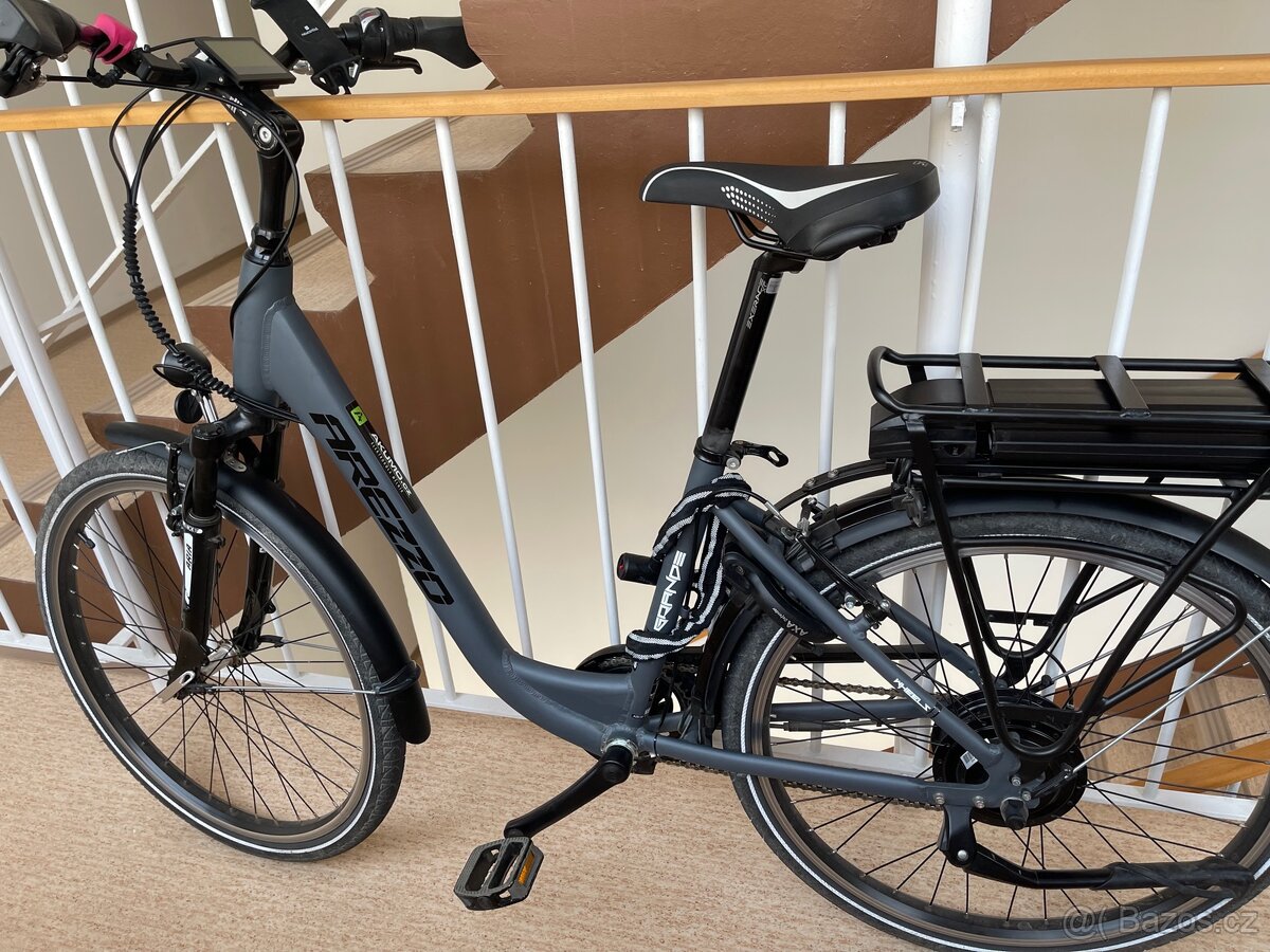 Prodám elektrokolo, vel. S - 2