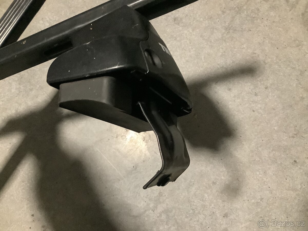 Střešní nosič THULE Renault Megane - 2