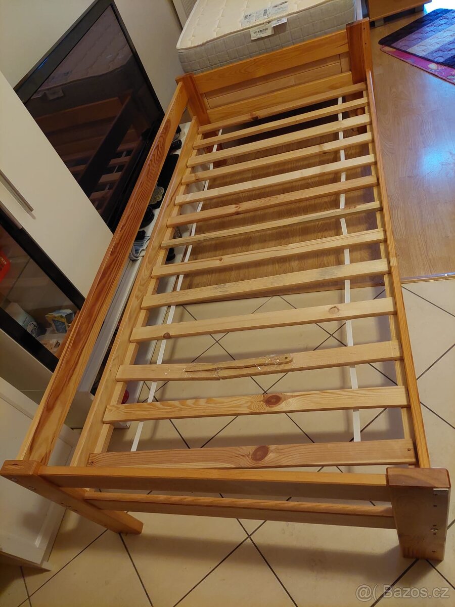 Postel 200x90, masiv - 2