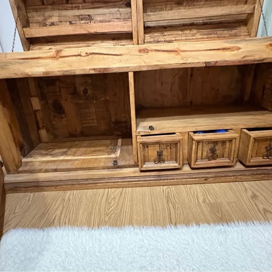 Dřevěná truhla masiv - 2