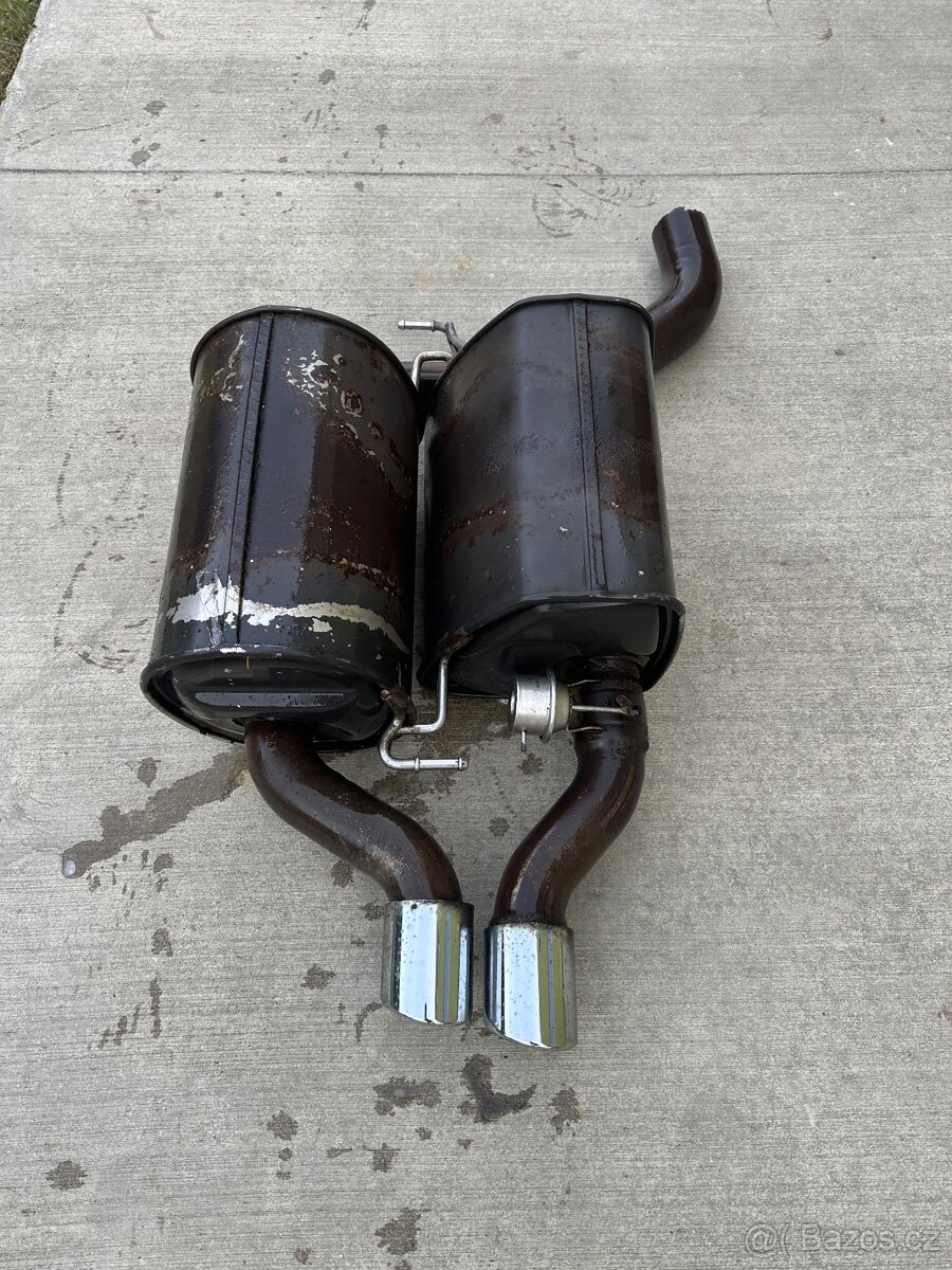 Výfuk BMW E60 540i V8 - 2