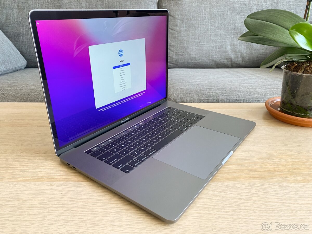 Apple MacBook Pro 15" - ZÁNOVNÍ STAV 10/10 - ZÁRUKA - 2