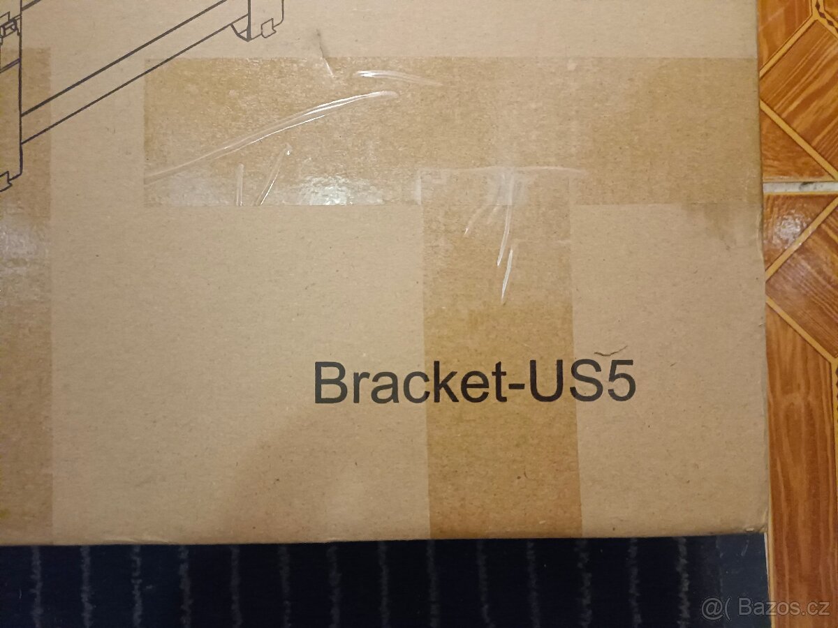 Dobrý den prodám držkáky na baterie Pylontech - 2