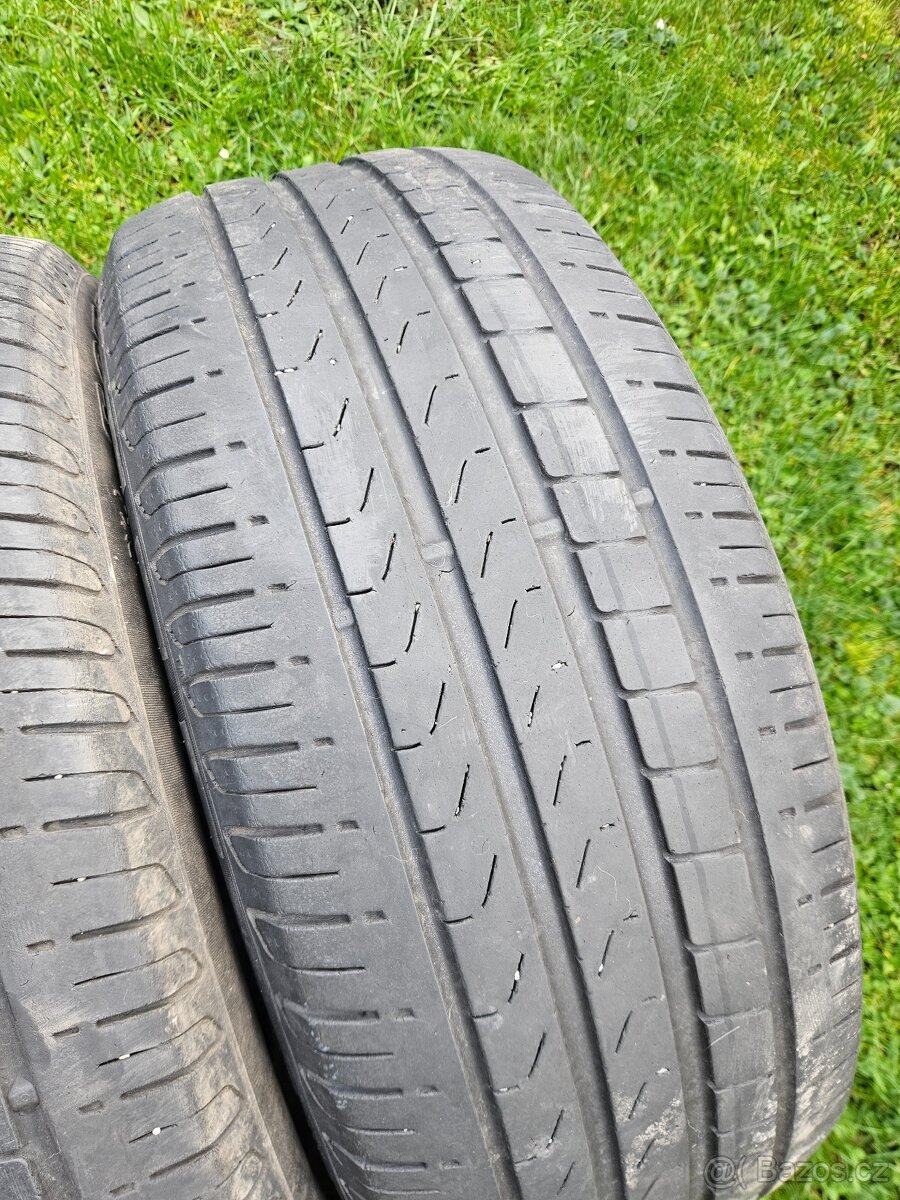 Pneu Letní 235/50/19 - 2