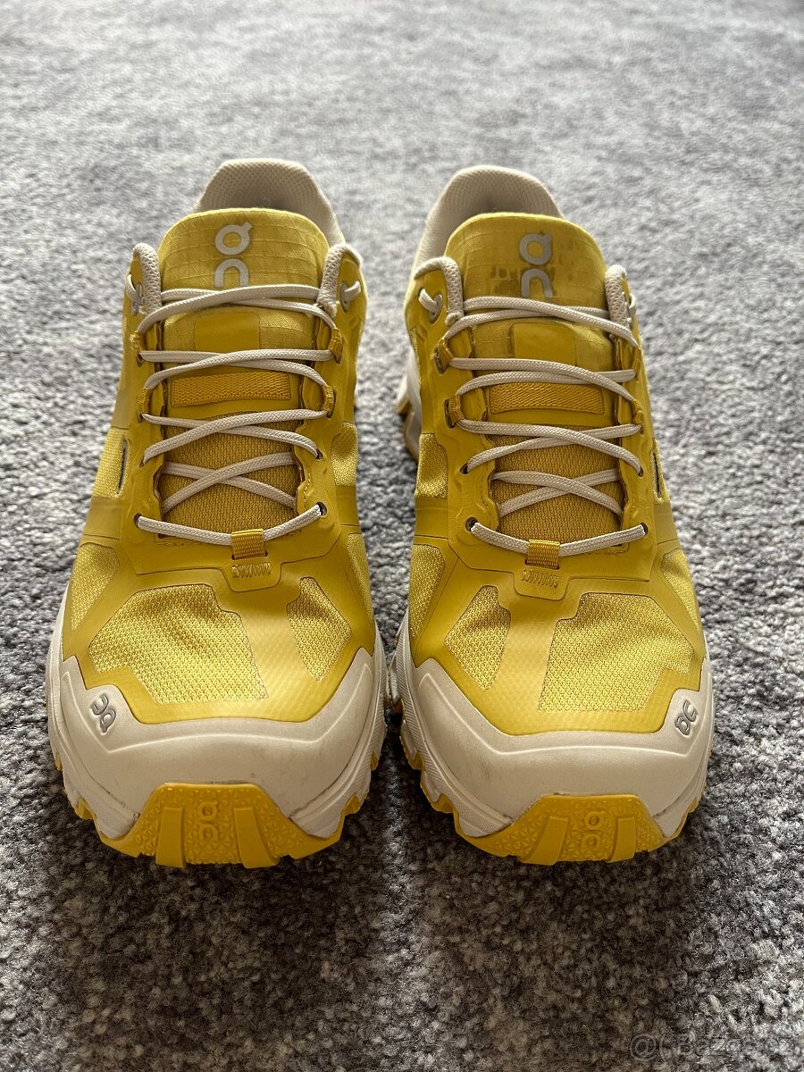 On Running, model Cloudventure WP, velikost 38,5 - 2